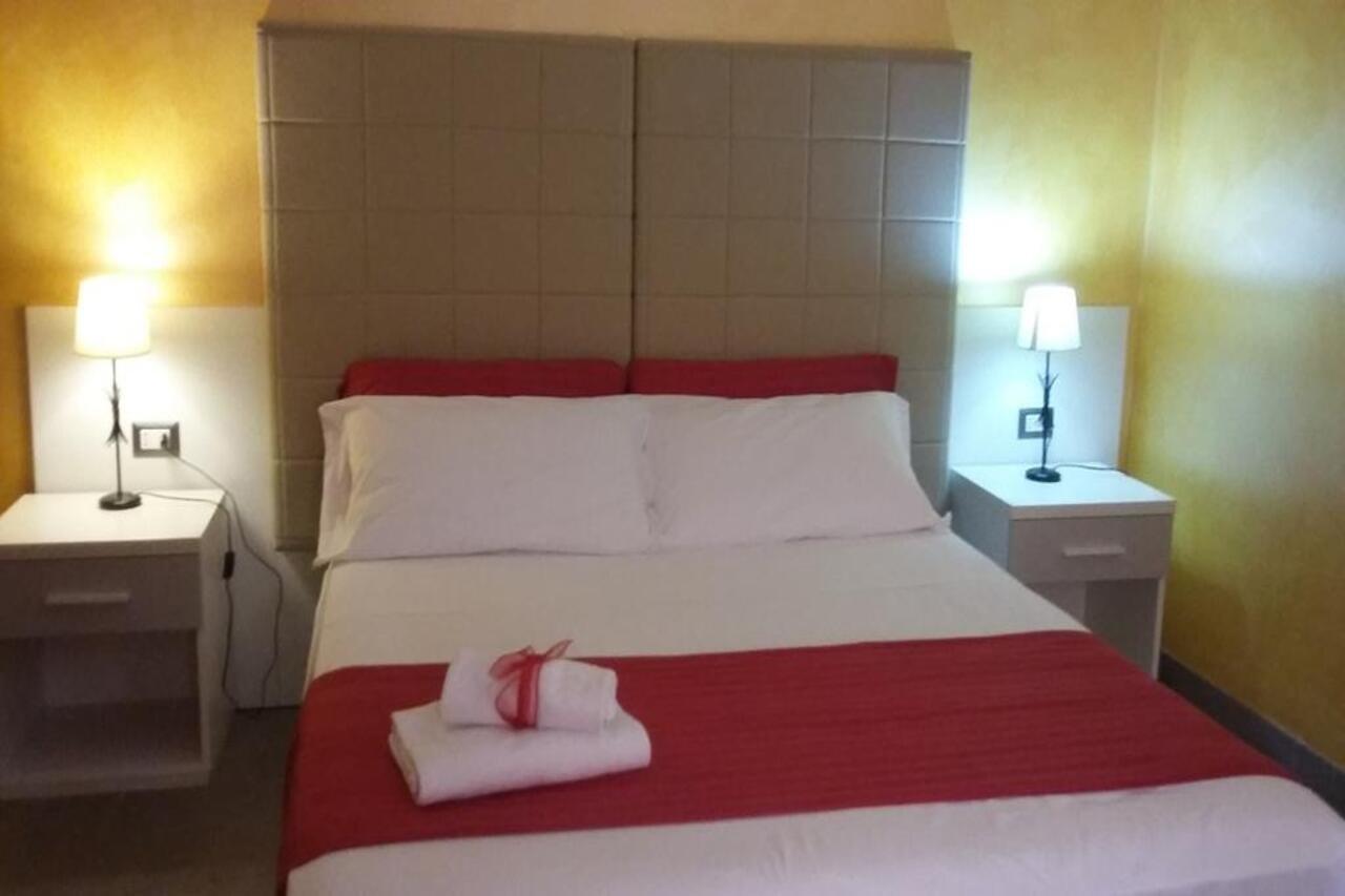 B&B Fiumicino Airport Resort Bagian luar foto