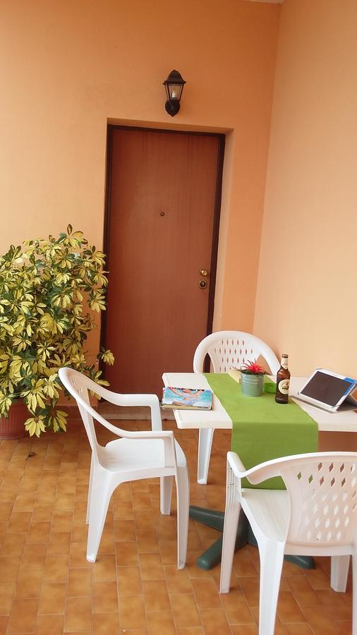 B&B Fiumicino Airport Resort Bagian luar foto