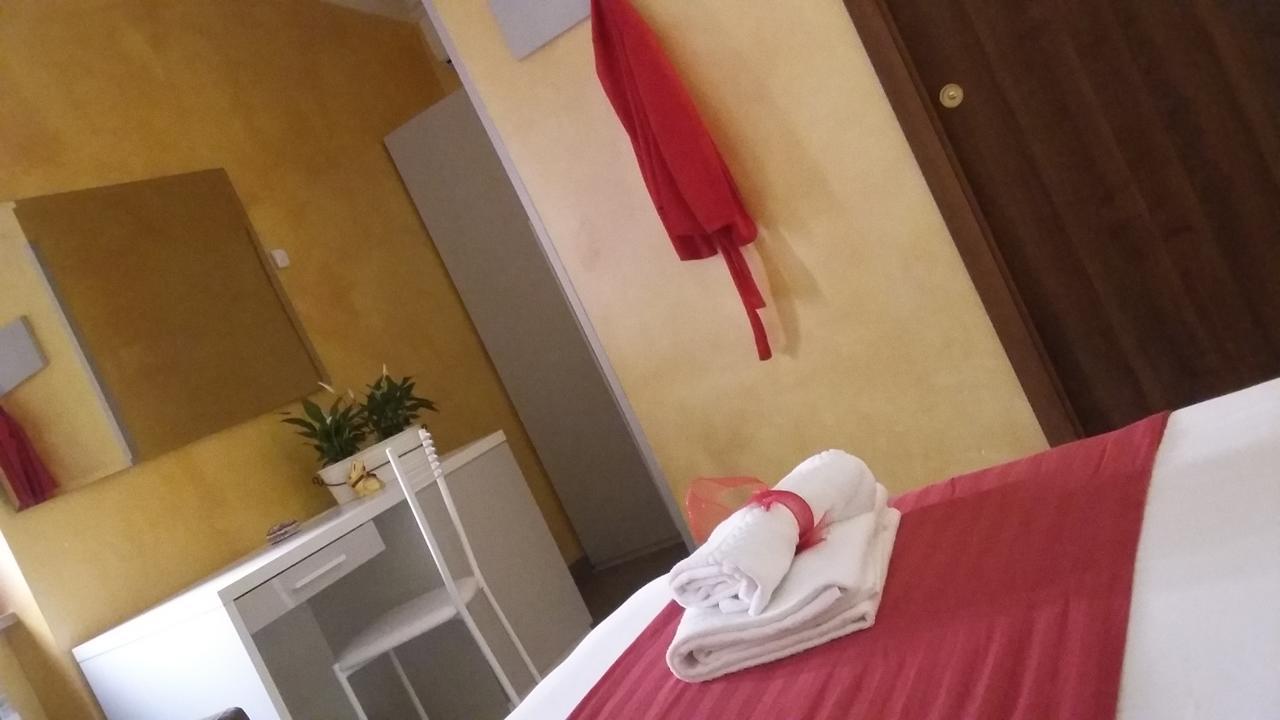 B&B Fiumicino Airport Resort Bagian luar foto
