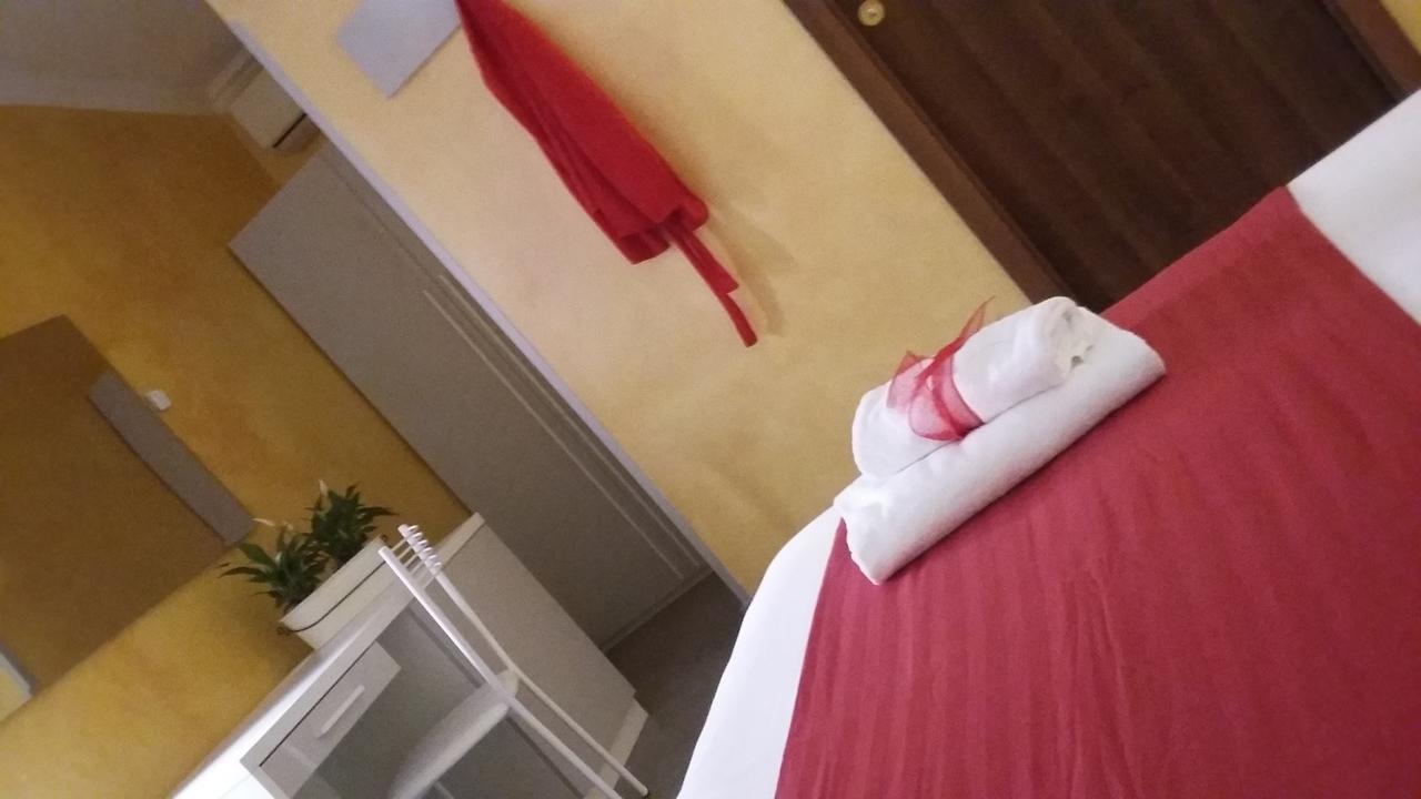 B&B Fiumicino Airport Resort Bagian luar foto