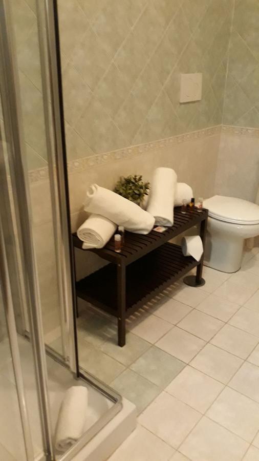 B&B Fiumicino Airport Resort Bagian luar foto