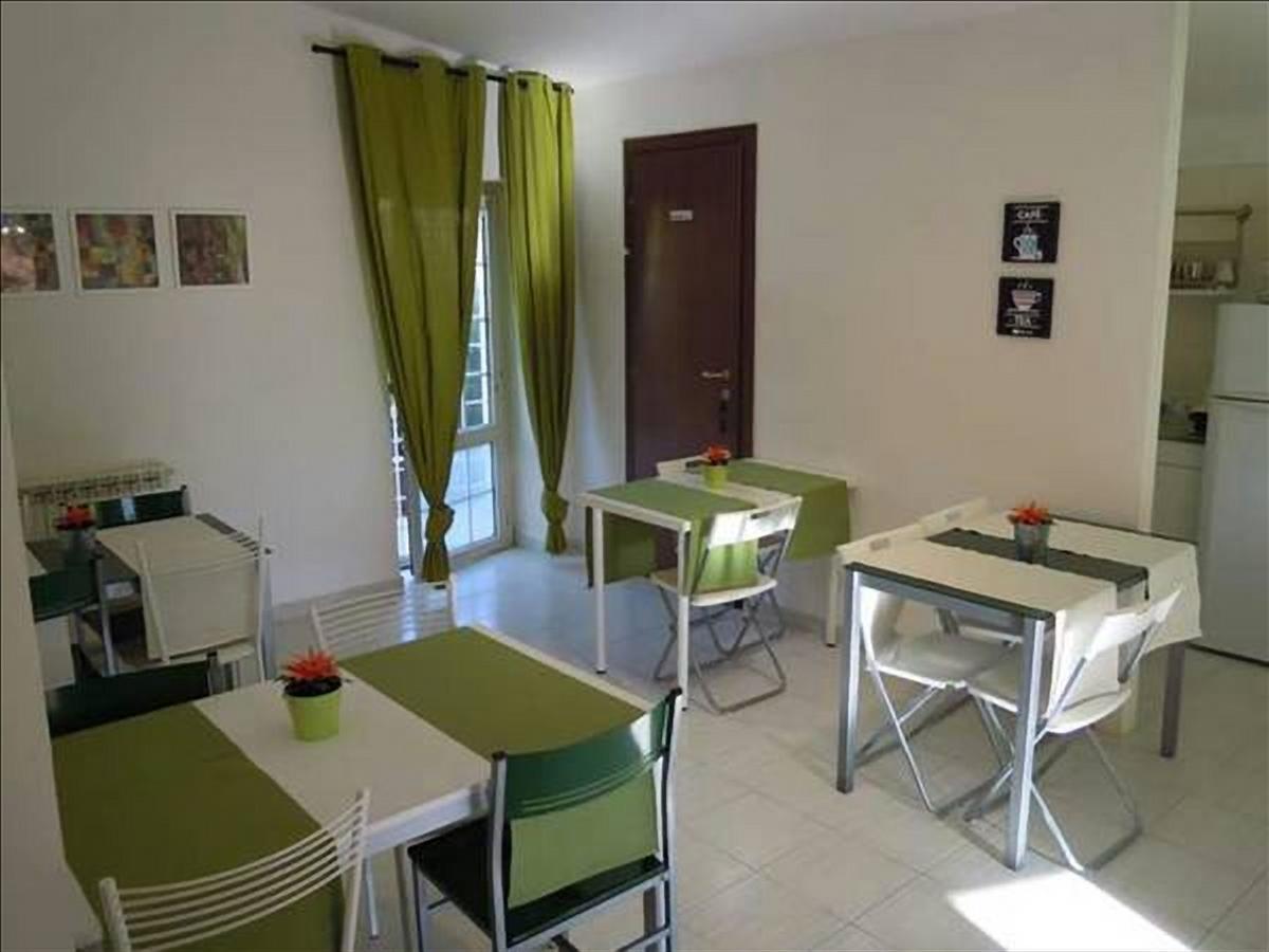 B&B Fiumicino Airport Resort Bagian luar foto