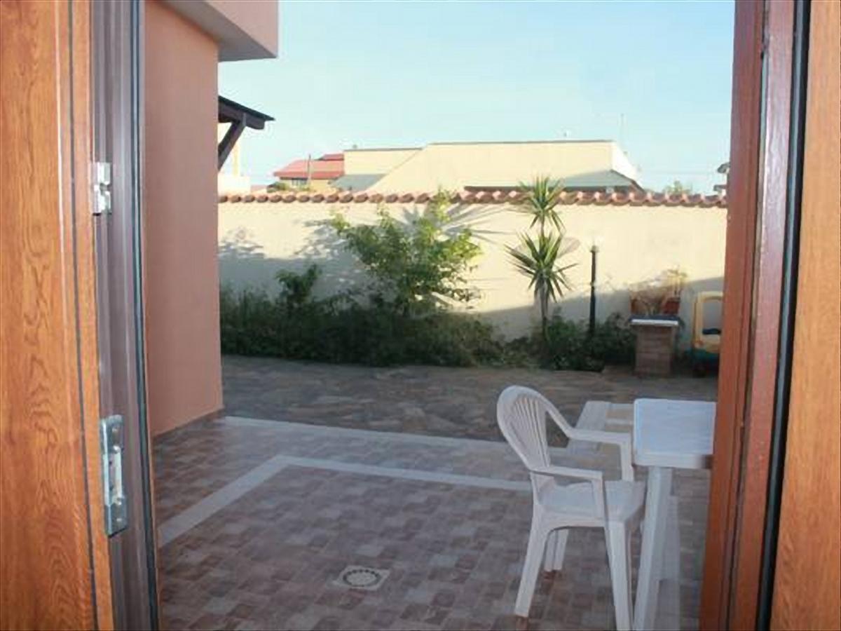 B&B Fiumicino Airport Resort Bagian luar foto